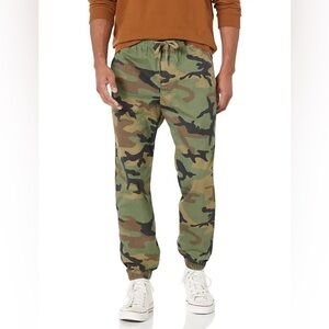 Gap Men’s Essential Camo Jogger Size L
